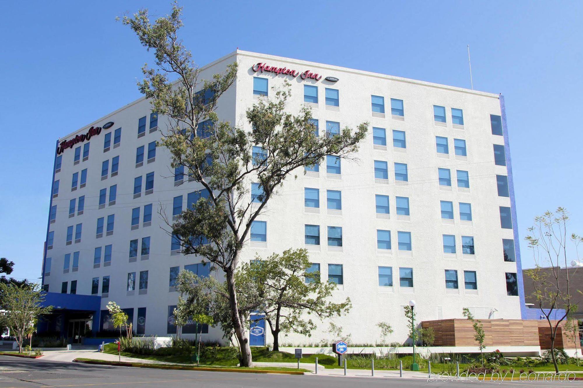 Hampton By Hilton Guadalajara Expo Hotel Ngoại thất bức ảnh