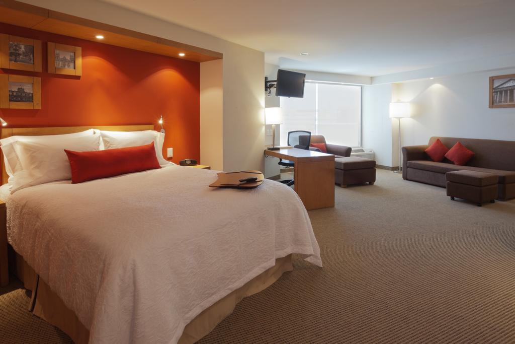 Hampton By Hilton Guadalajara Expo Hotel Ngoại thất bức ảnh